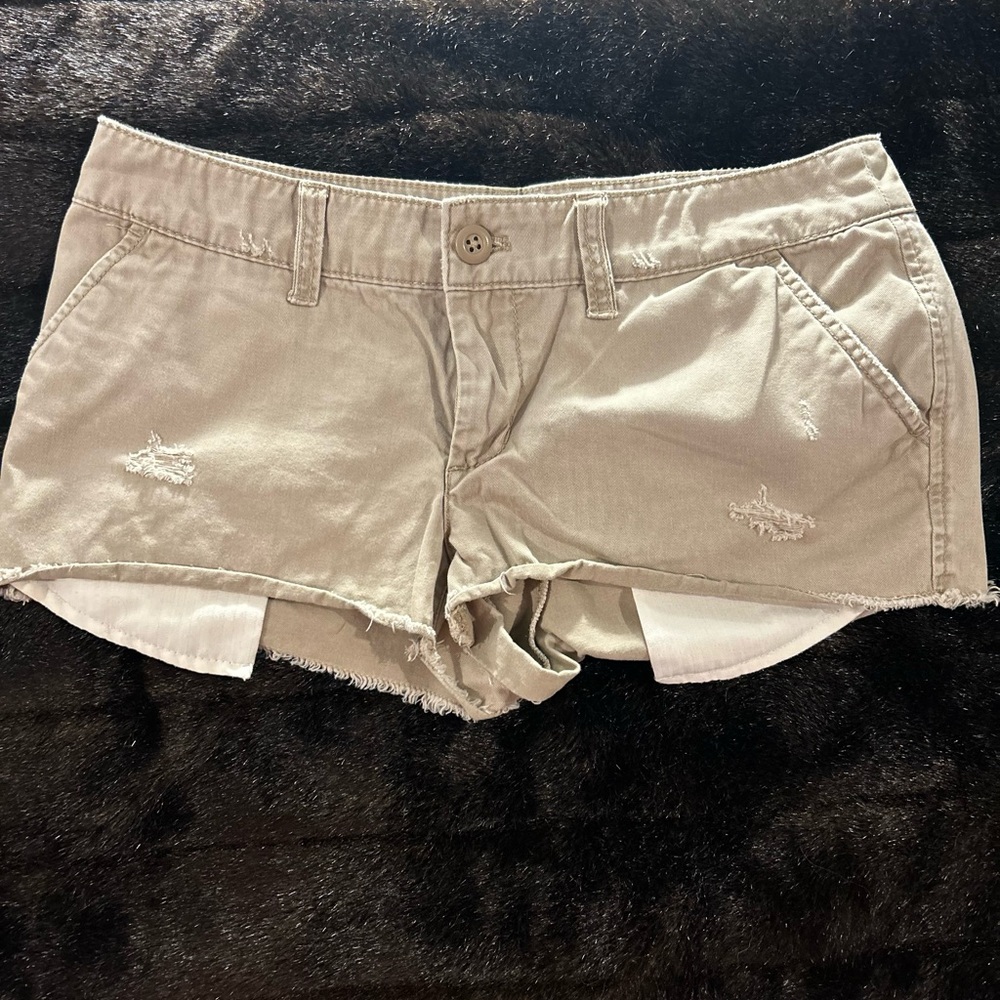 London Jean Tan Cargo Shorts Womens Size 6 Low Rise Y2K Booty Shorts